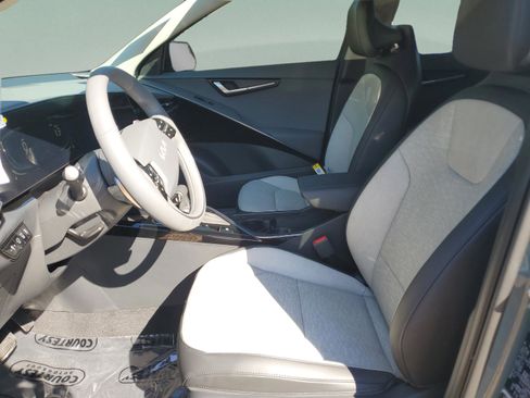 New 2026 Kia Niro SX image 17