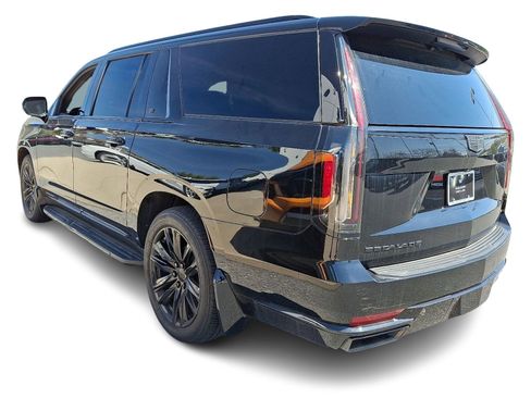 Used 2022 Cadillac Escalade ESV Sport w/ Touring Package image 4