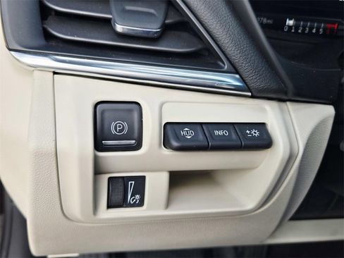 Used 2021 Cadillac CT4 Premium Luxury image 35