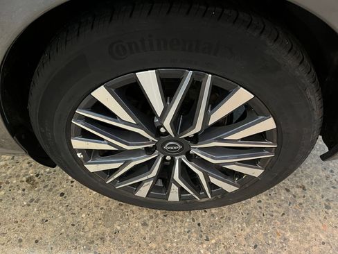 Used 2025 Nissan Altima 2.5 SV FWD image 29
