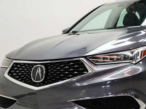 Used 2018 Acura TLX image 2