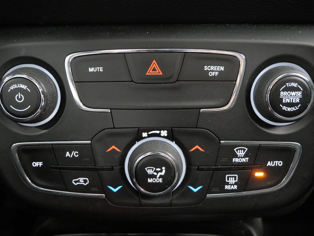 Used 2021 Jeep Compass Latitude w/ Sun and Sound Group AWD/4WD image 19