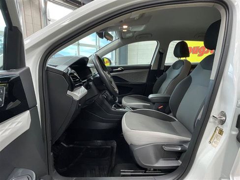 Used 2023 Volkswagen Taos S FWD image 11