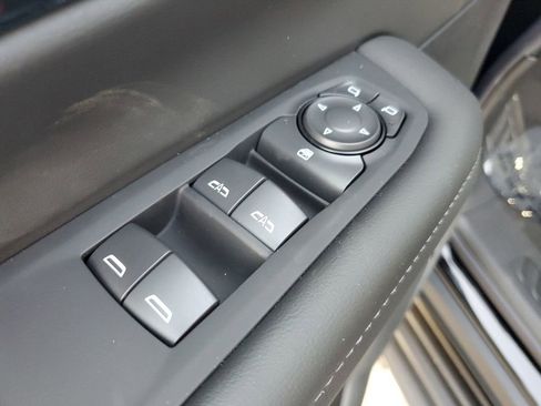 New 2026 Chevrolet Suburban LS image 20