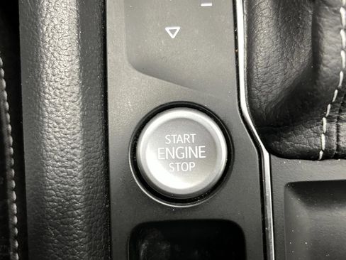 Used 2022 Volkswagen Atlas SE w/ Black Wheel Package image 22