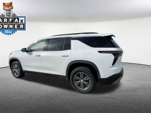 Used 2024 Chevrolet Traverse LT w/ Enhanced Driving Package AWD/4WD image 7