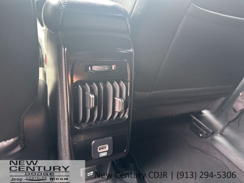 Used 2024 Jeep Compass Latitude AWD/4WD image 12