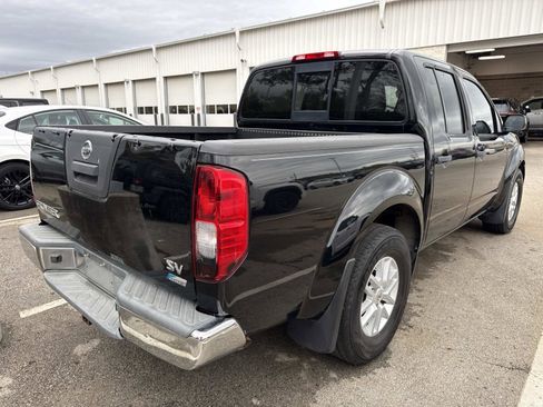 Used 2018 Nissan Frontier SV image 4