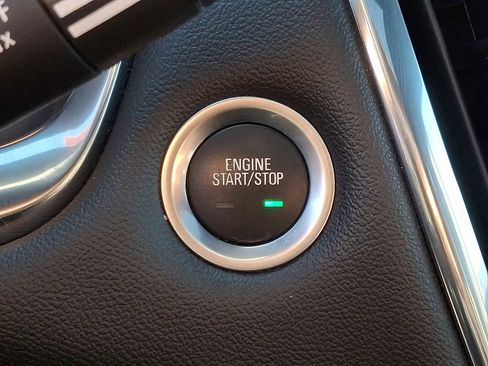 Used 2023 Chevrolet Traverse RS image 26