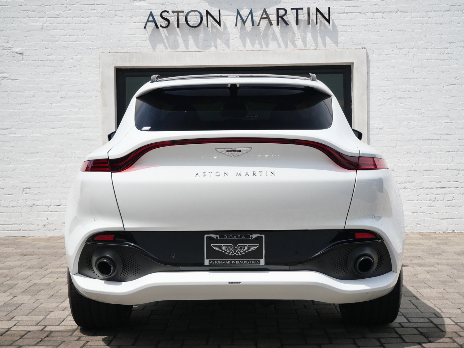 Used 2023 Aston Martin DBX AWD/4WD image 26