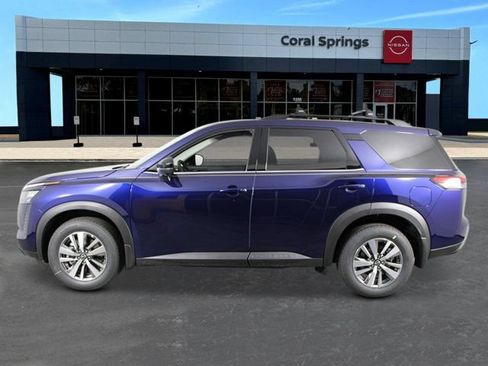 New 2026 Nissan Pathfinder SL FWD image 2