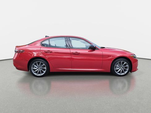 New 2025 Alfa Romeo Giulia AWD w/ Driving Assist Package image 4