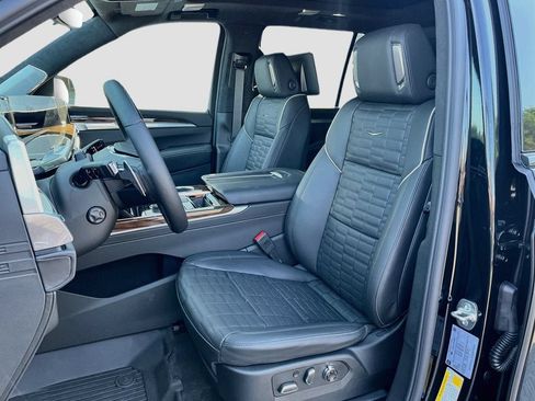 New 2026 Cadillac Escalade Platinum Sport w/ LPO, ONYX Package AWD/4WD image 15