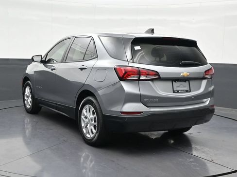 Used 2024 Chevrolet Equinox LS w/ Driver Confidence II Package FWD image 3