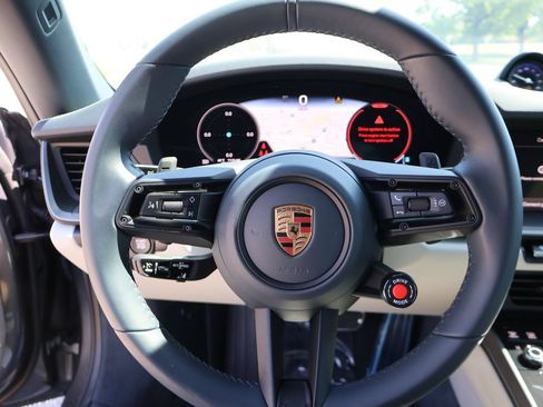 Certified 2025 Porsche 911 Carrera RWD image 31