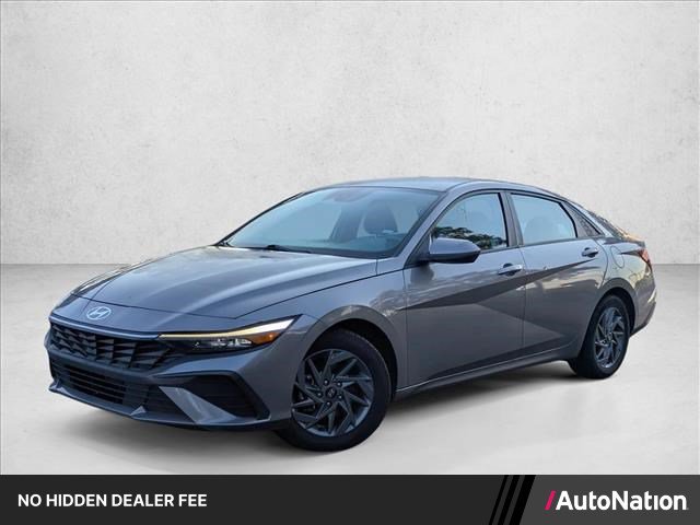 Used 2024 Hyundai Elantra SEL FWD image 1
