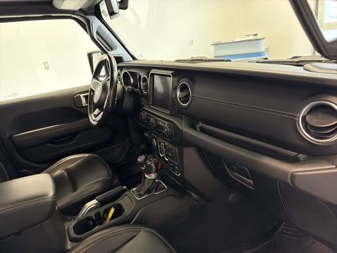 Used 2021 Jeep Wrangler Unlimited Sahara w/ Uconnect 4C Nav & Sound Group image 36