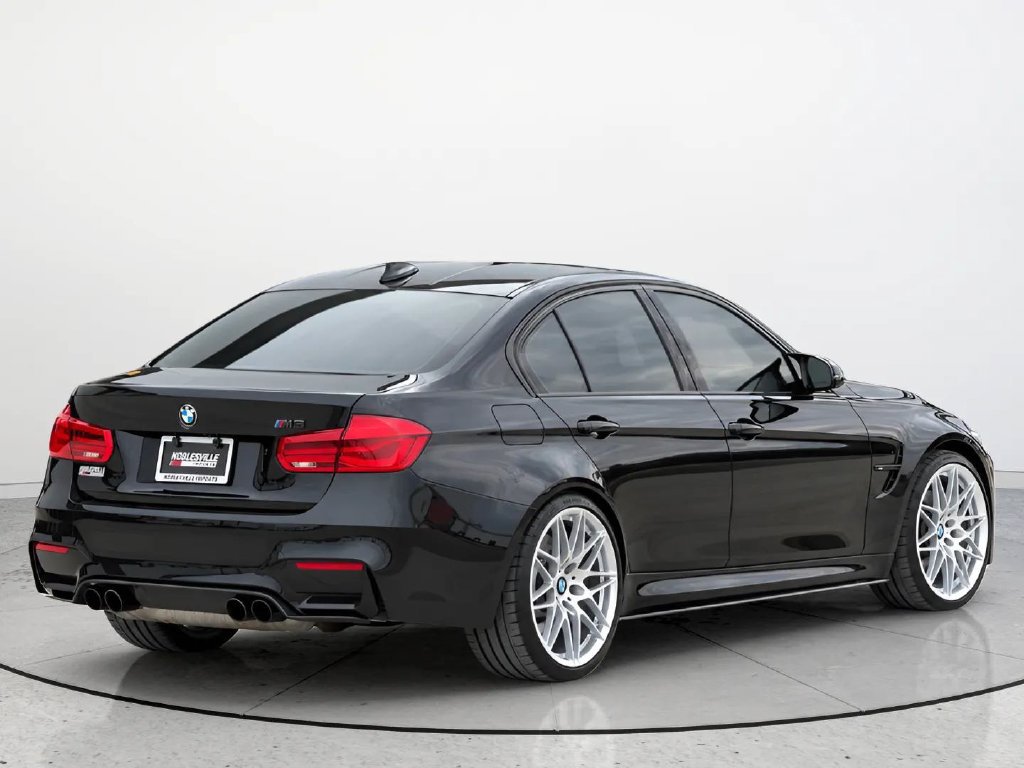Used 2018 BMW M3 RWD image 2