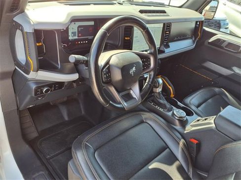 Certified 2023 Ford Bronco Badlands image 4