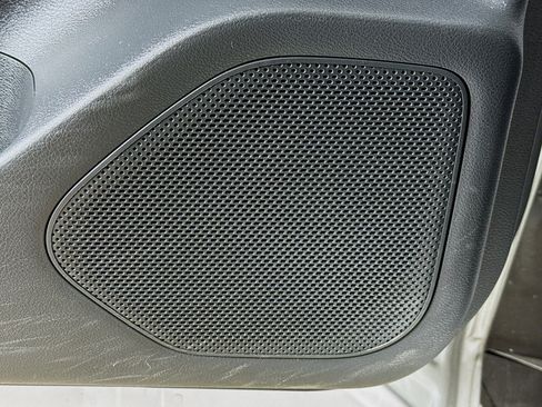 Used 2024 Nissan Rogue SV image 21