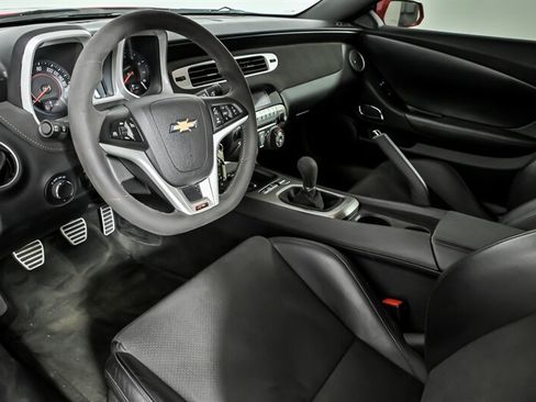 Used 2015 Chevrolet Camaro Z/28 RWD image 16