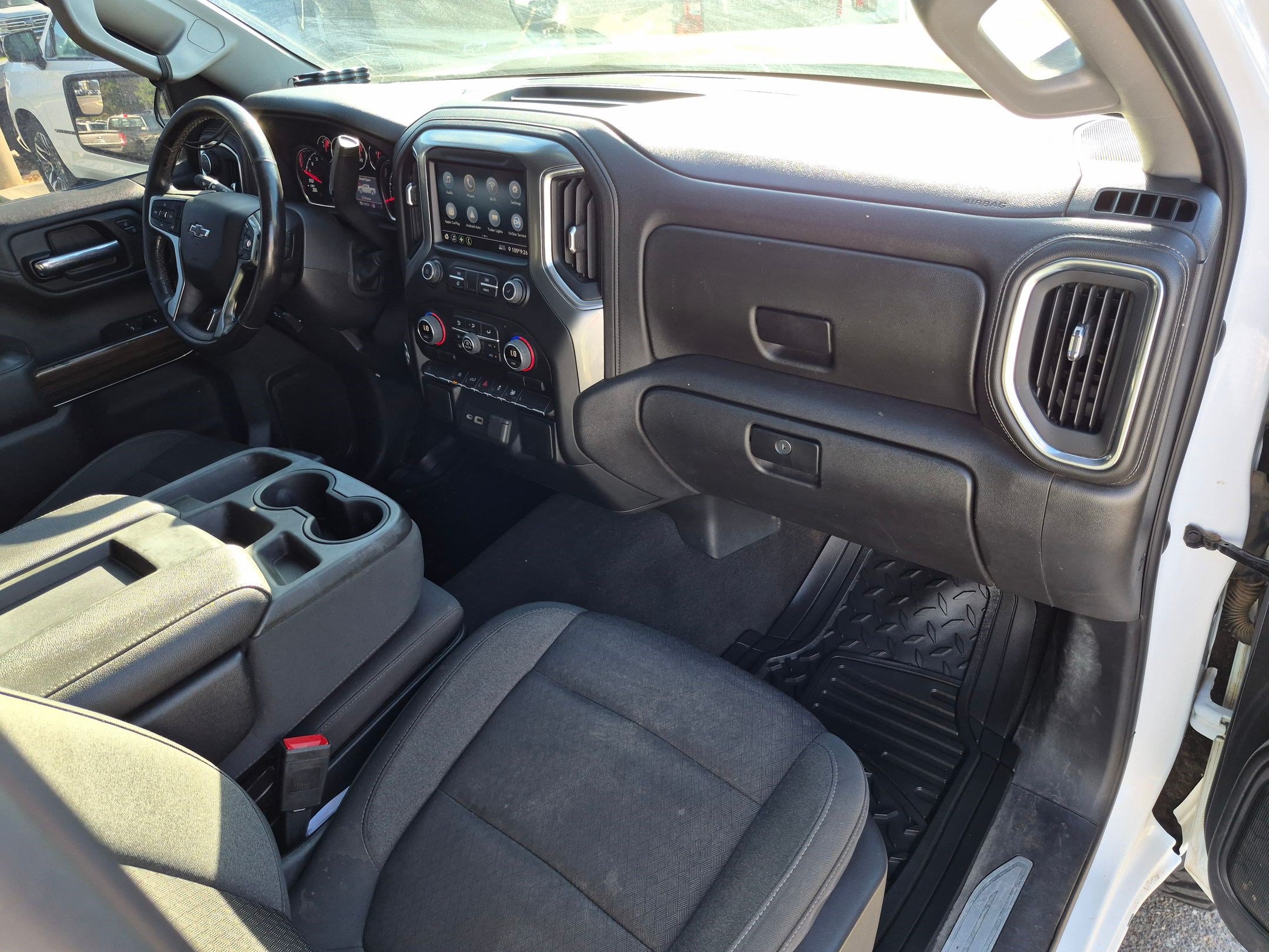 Used 2022 Chevrolet Silverado 1500 LT AWD/4WD image 31