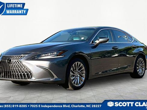 Used 2024 Lexus ES 300h Ultra Luxury w/ Accessory Package (Z2) FWD image 3