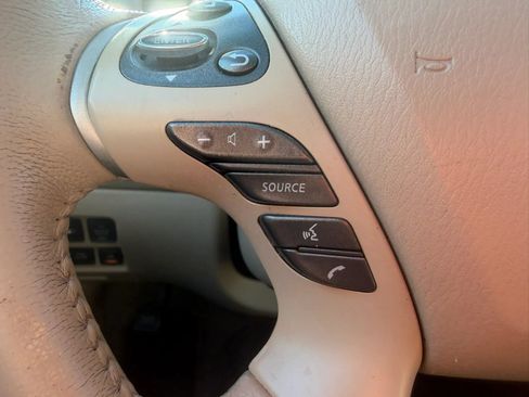 Used 2015 Nissan Pathfinder SL w/ SL Tech Package AWD/4WD image 21