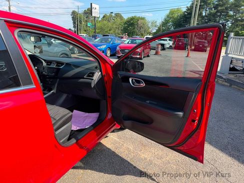 Used 2018 Nissan Sentra SV FWD image 12
