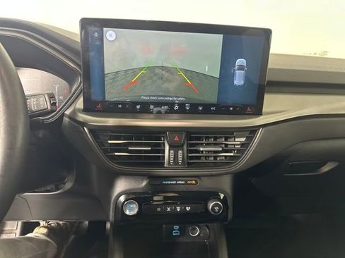 Used 2023 Ford Escape SE image 22