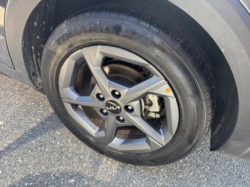 Used 2025 Kia K4 LXS image 29