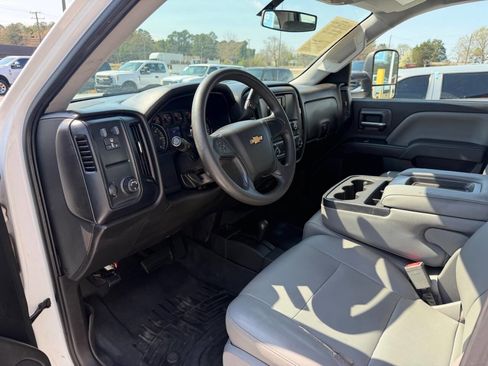 Used 2014 Chevrolet Silverado 1500 W/T w/ Trailering Package image 9
