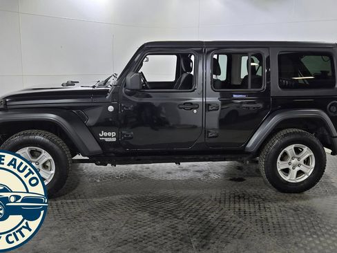 Used 2021 Jeep Wrangler Unlimited Sport AWD/4WD image 4