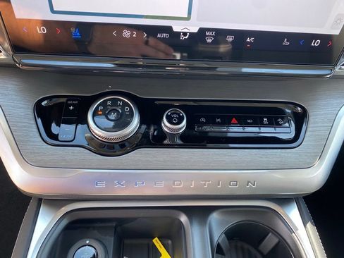 New 2026 Ford Expedition Platinum AWD/4WD image 23