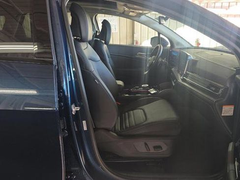 Used 2025 Kia Sportage SX Prestige image 6