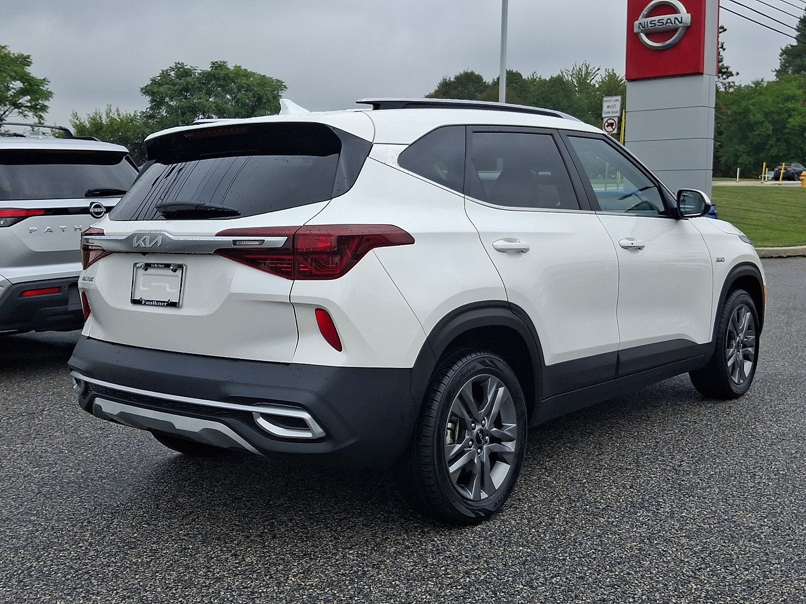 Used 2023 Kia Seltos S AWD/4WD image 6