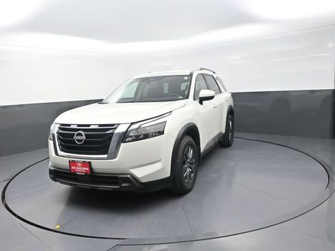 Used 2023 Nissan Pathfinder SV AWD/4WD image 51