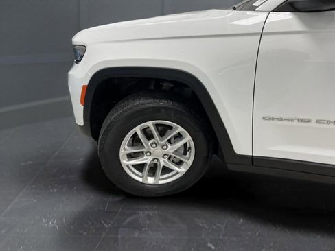 Used 2024 Jeep Grand Cherokee Laredo X w/ Luxury Tech Group I image 35