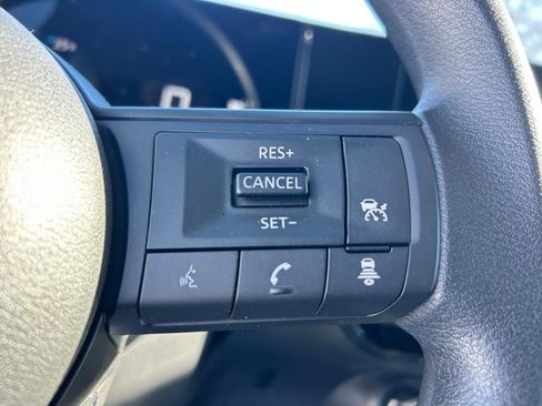 Used 2025 Nissan Kicks SV image 30