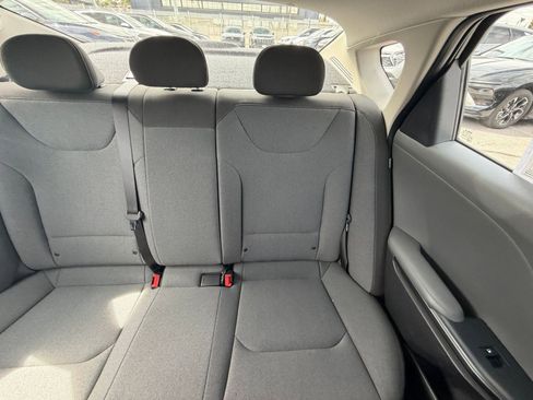 Used 2025 Kia K4 LXS image 36