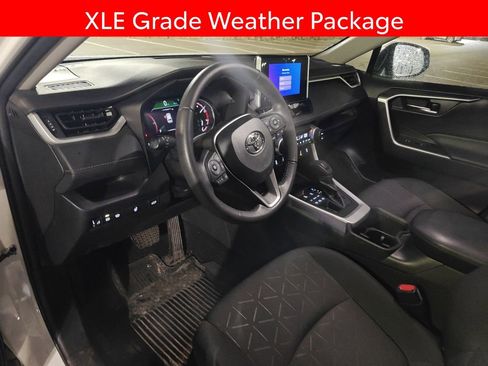 Used 2023 Toyota RAV4 XLE image 7