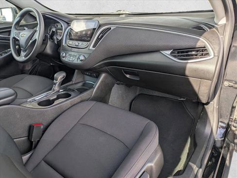 Used 2024 Chevrolet Malibu LT image 20