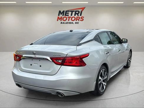 Used 2017 Nissan Maxima Platinum image 5