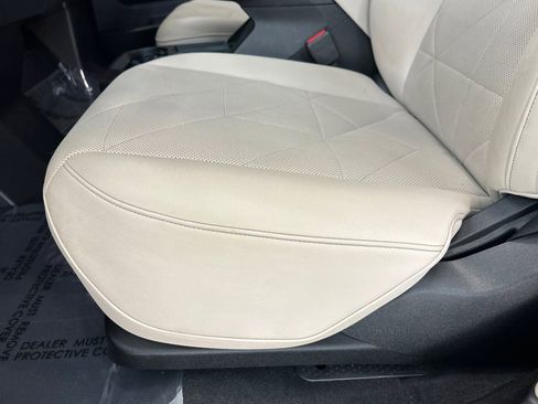 Certified 2022 BMW iX xDrive50 w/ Premium Package image 14