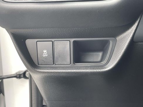 Used 2026 Honda HR-V LX image 17