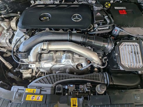 Used 2025 Mercedes-Benz GLA 250 image 29