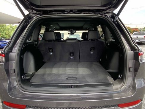 Used 2026 Jeep Grand Cherokee Limited AWD/4WD image 6