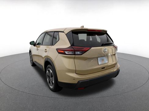 Used 2025 Nissan Rogue SV FWD image 7