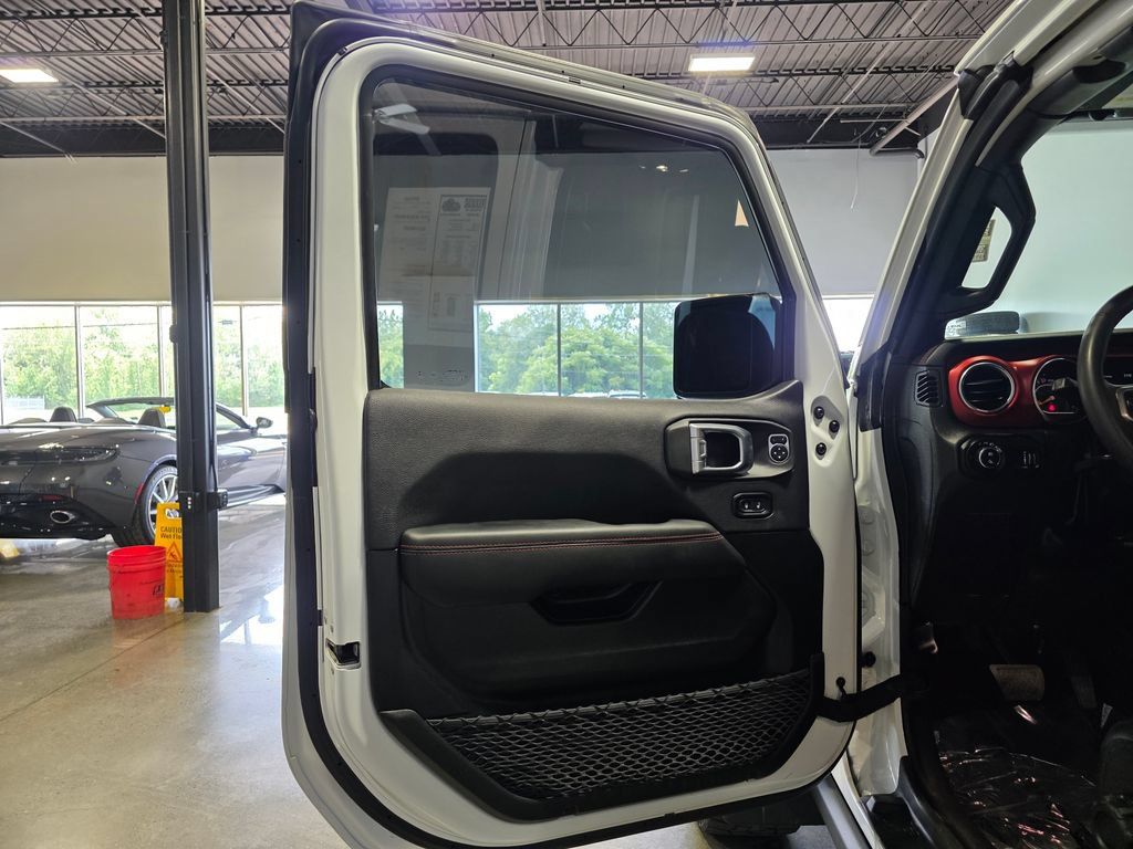 Used 2023 Jeep Gladiator Rubicon w/ LED Lighting Group AWD/4WD image 13