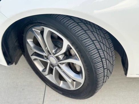 Used 2016 Mercedes-Benz C 300 4MATIC Sedan image 9